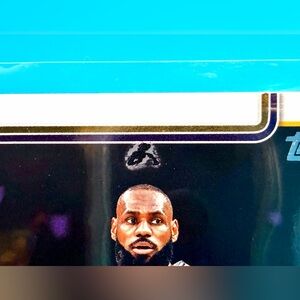 2025 Topps 🔥LeBron James St. James "DOUBLE ERROR" Blue Back + Halo🔥SSP #150
